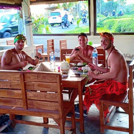 Asty Warung