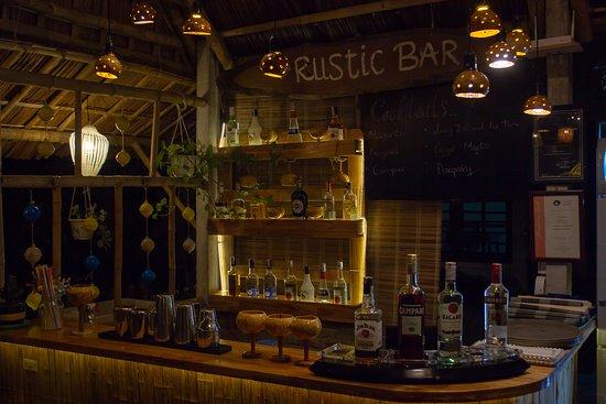 Rustic House Restaurant & Bar