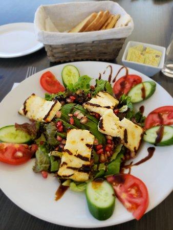 Dipato Artcafe