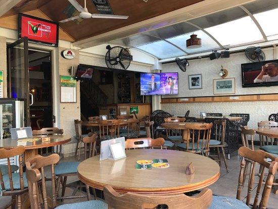 Franx Bar & Restaurant