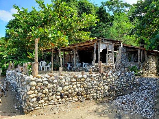 Sugarpot Beach Bar & Restaurant