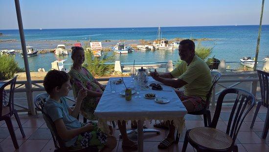Psarolimano Taverna