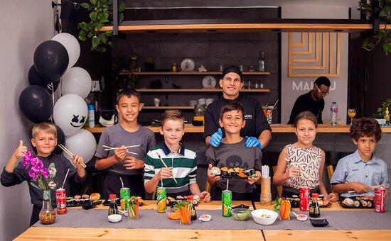 Makisu Sushi & Wok