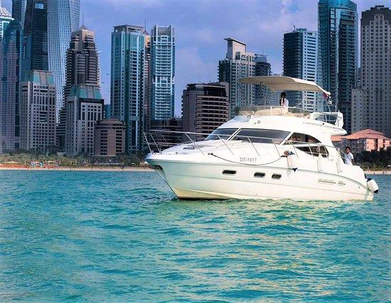 Cozmo Yachts