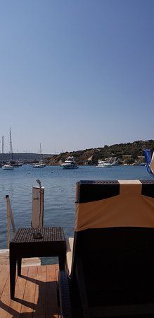 Kafe Pi Beach Club